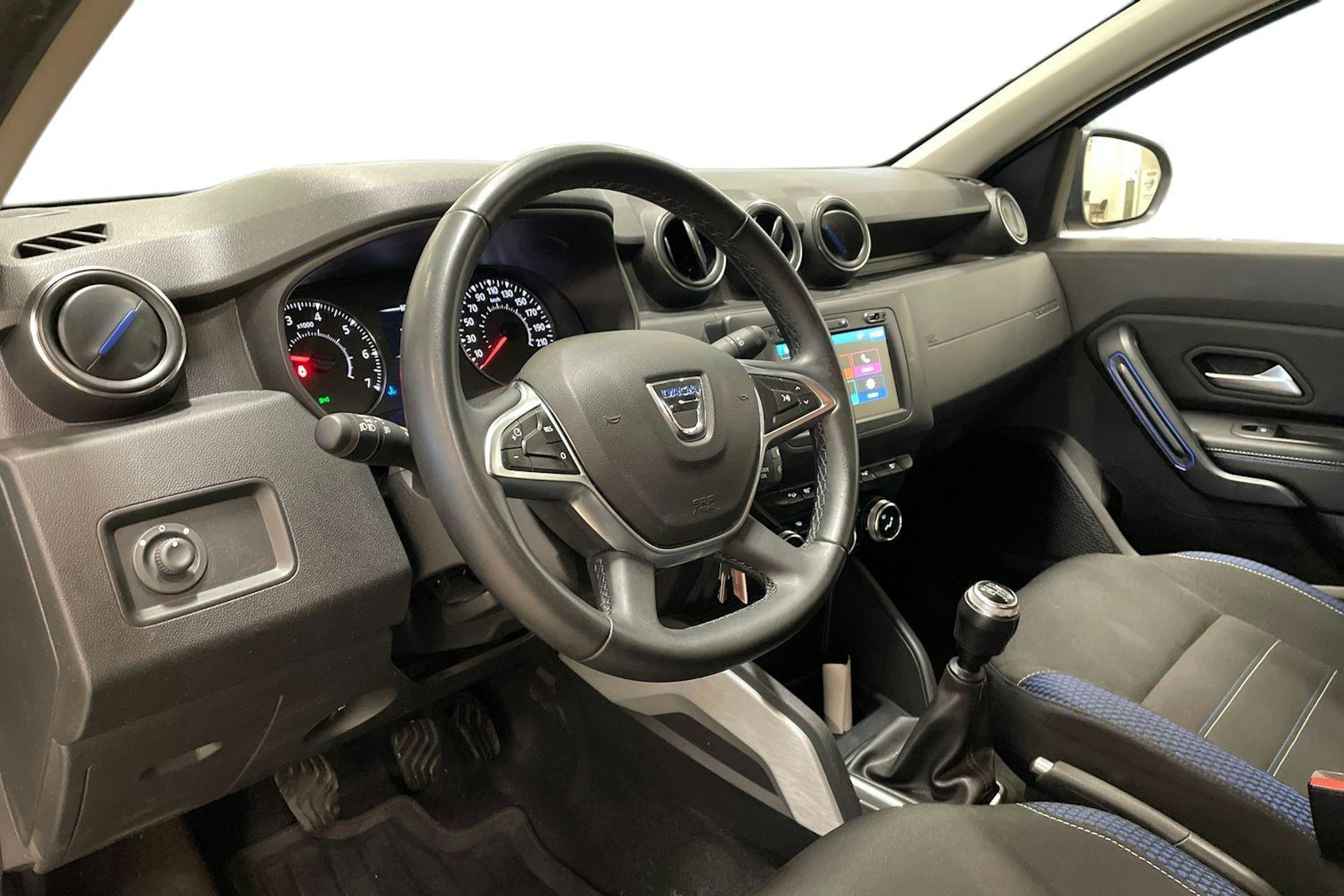 harmaa Dacia Duster 2021 kuva 7.