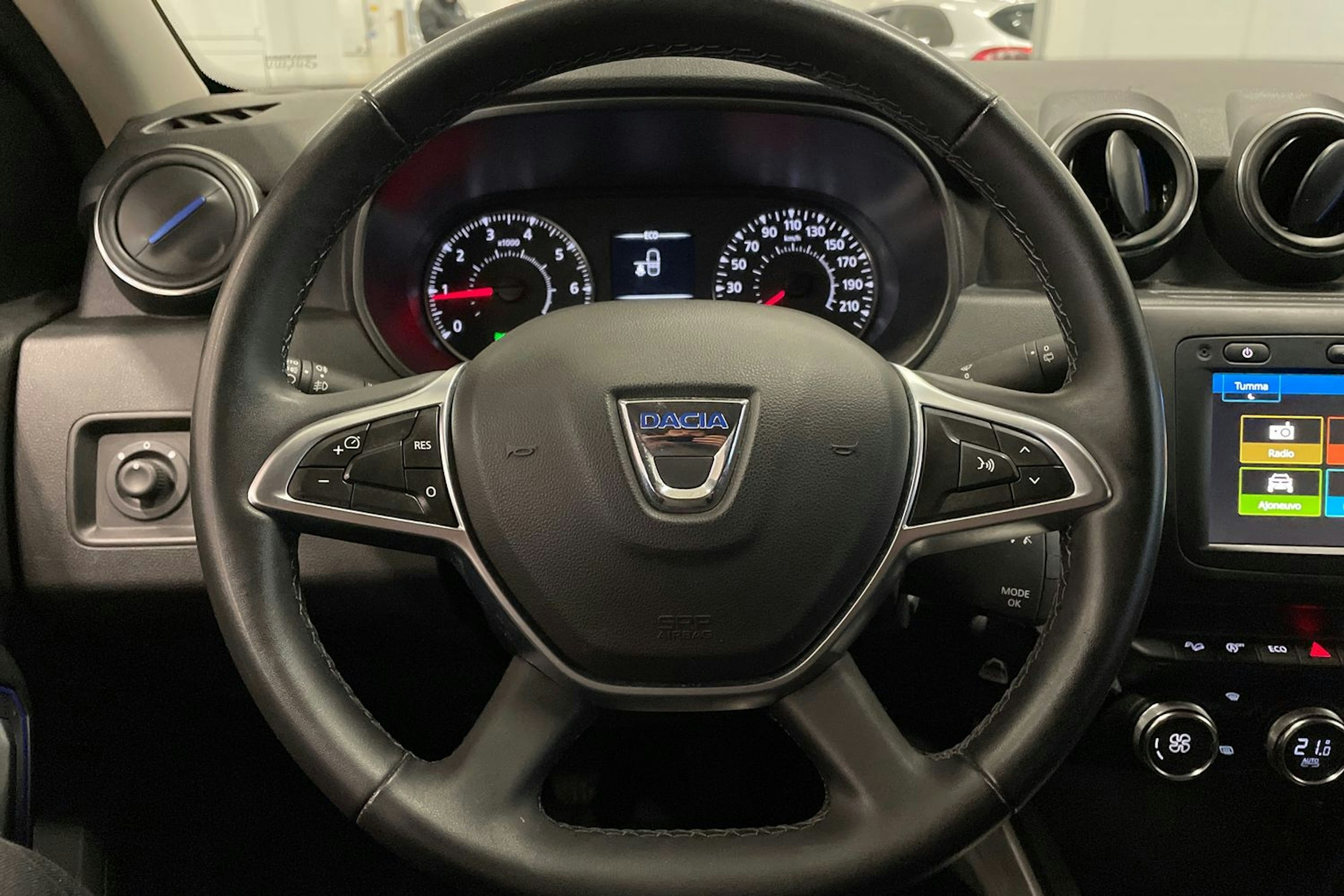 harmaa Dacia Duster 2021 kuva 16.