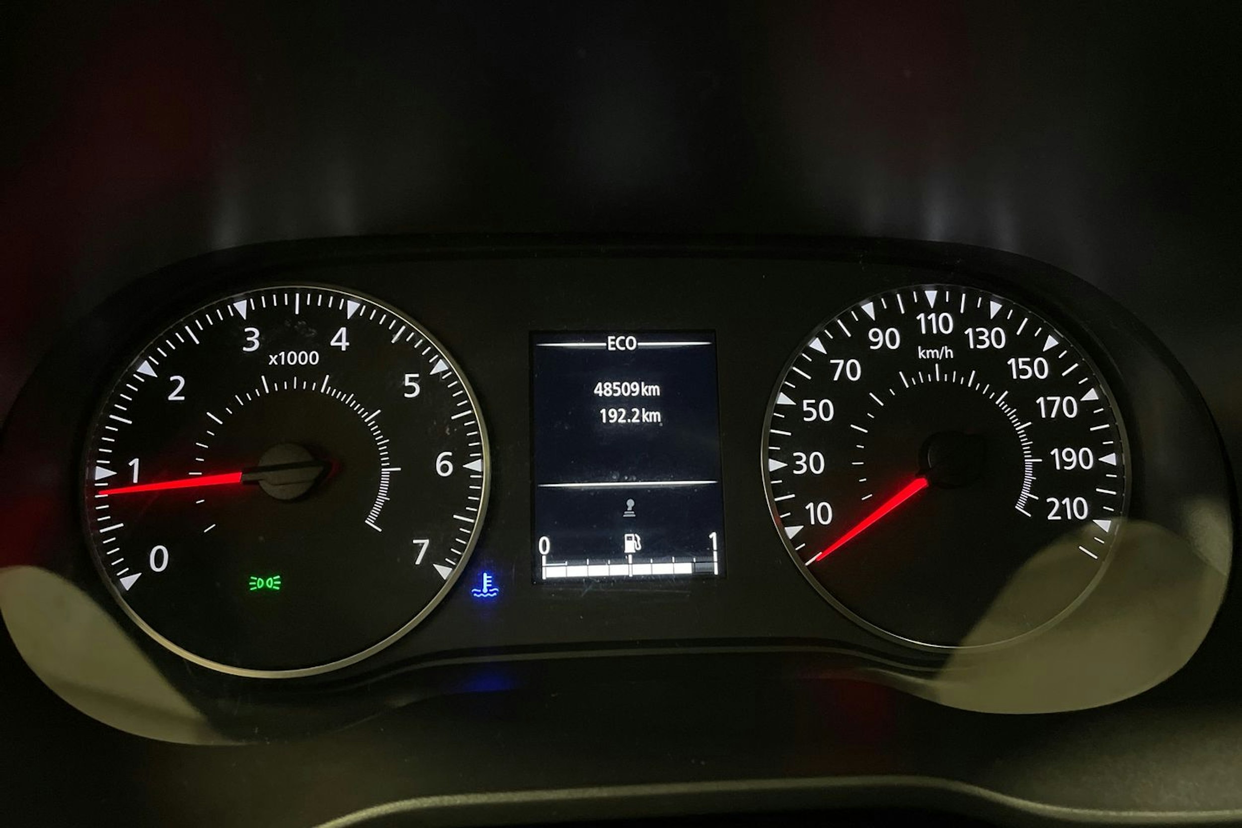 harmaa Dacia Duster 2021 kuva 19.