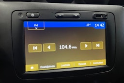 harmaa Dacia Duster 2021 kuva 22.