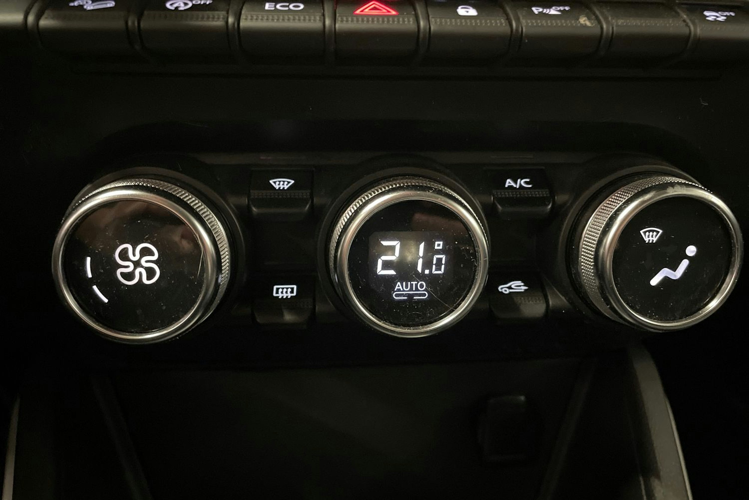 harmaa Dacia Duster 2021 kuva 27.