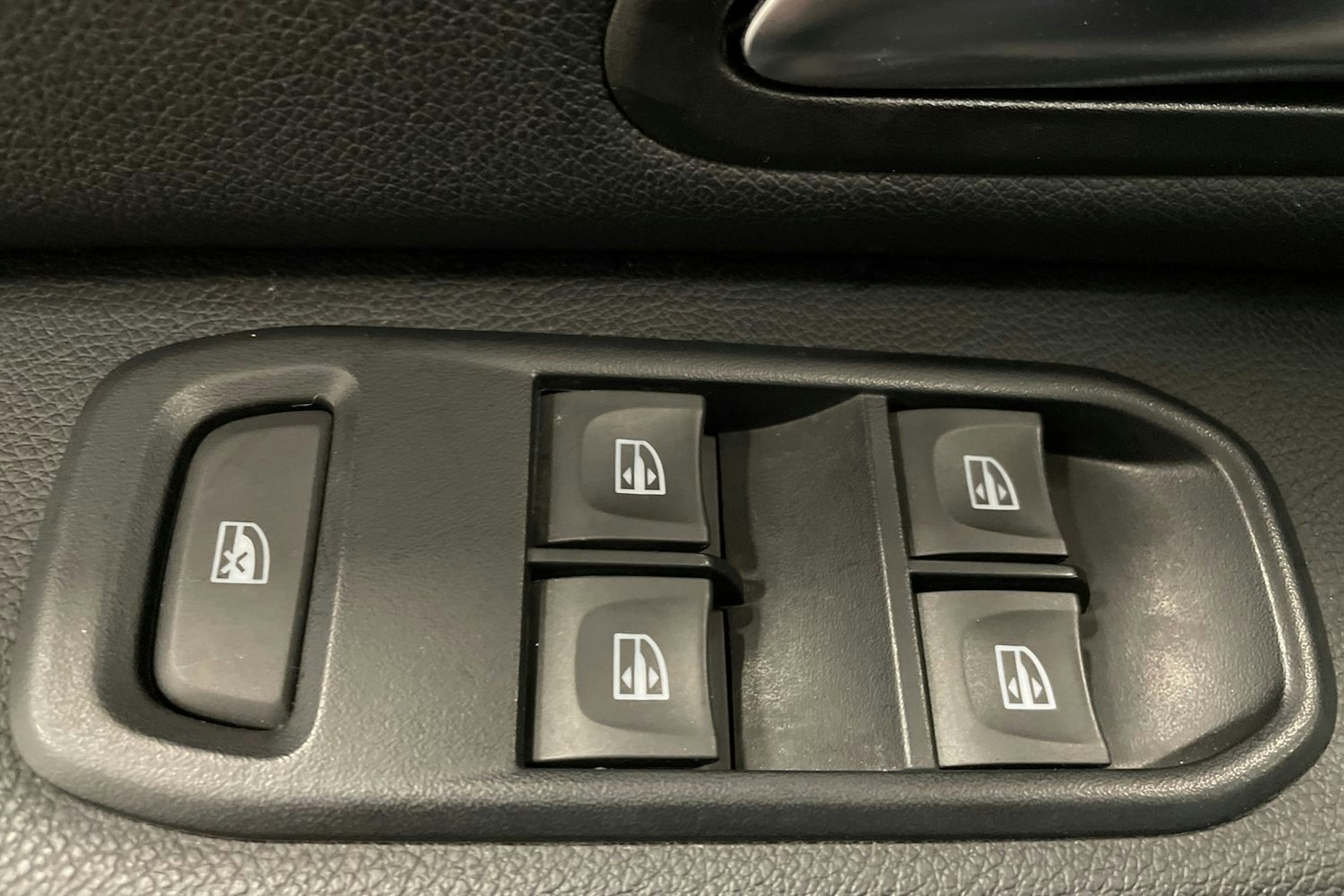 harmaa Dacia Duster 2021 kuva 34.