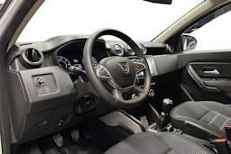 valkoinen Dacia Duster 2022 kuva 8.