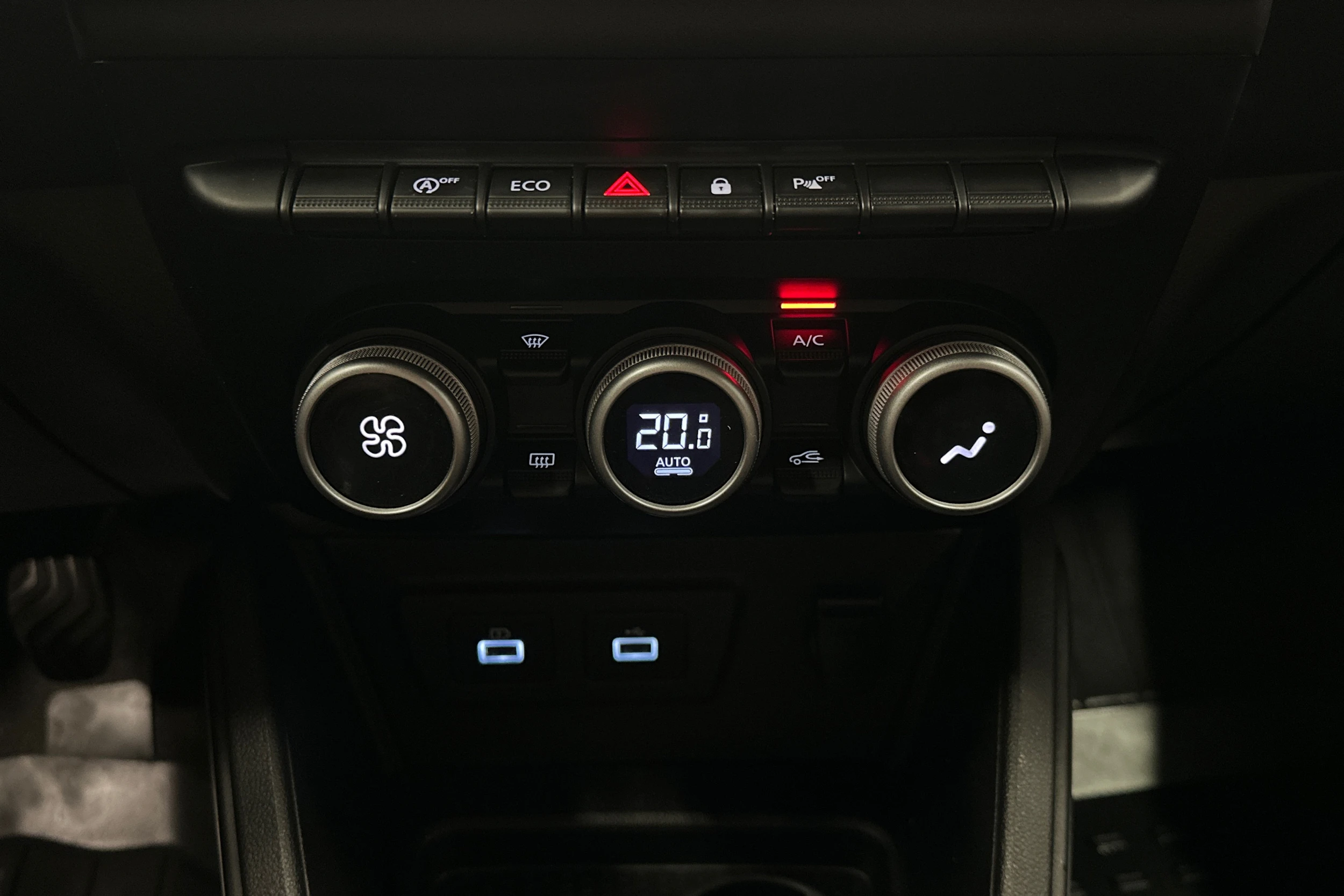 vihreä Dacia Duster 2023 kuva 23.