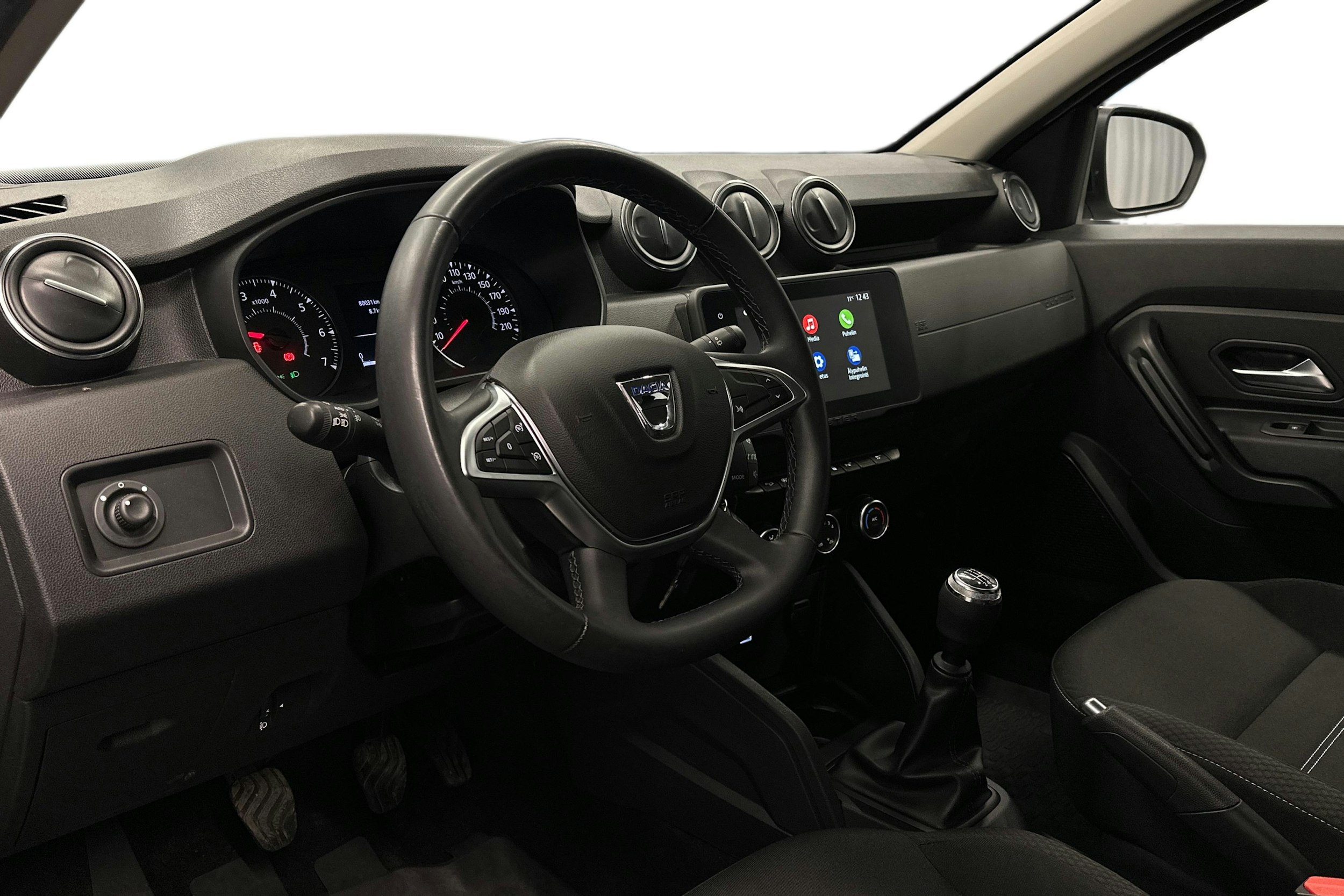 valkoinen Dacia Duster 2023 kuva 6.