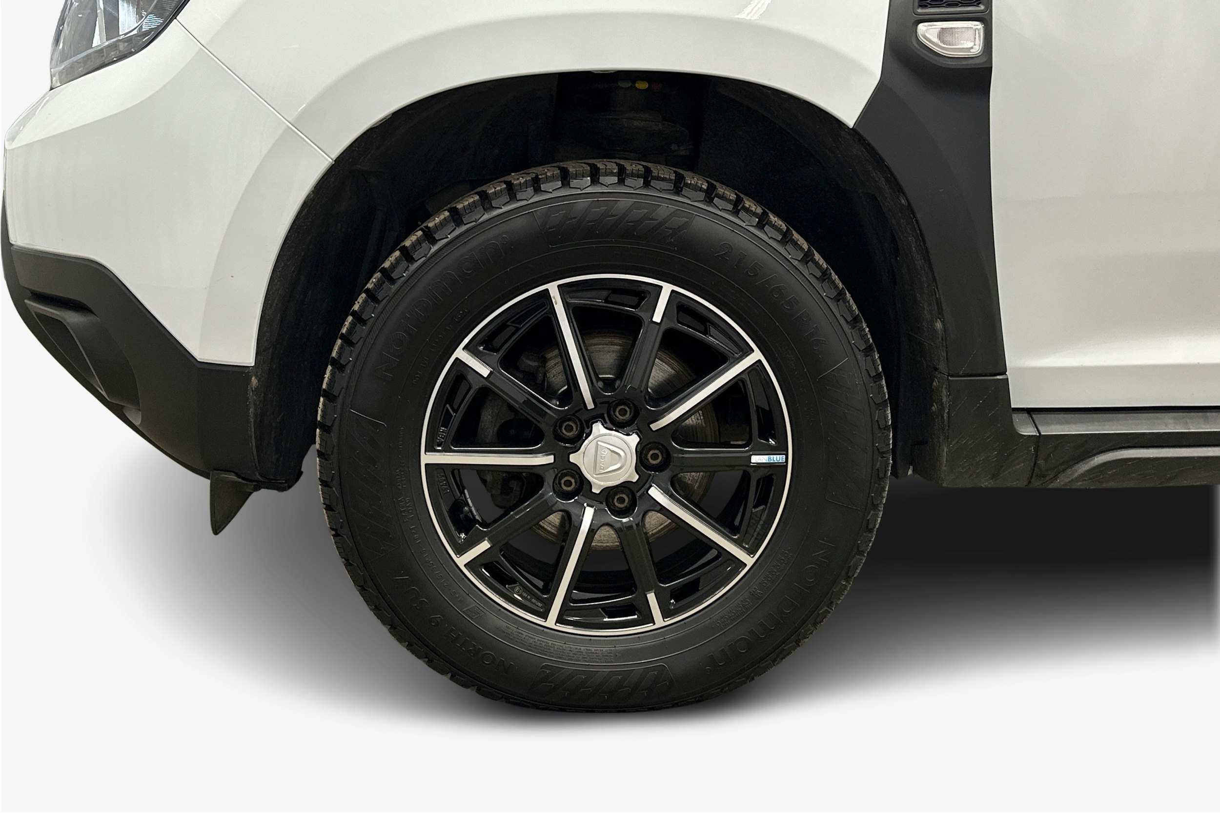 valkoinen Dacia Duster 2023 kuva 9.