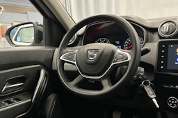 valkoinen Dacia Duster 2023 kuva 14.