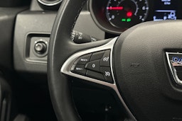 valkoinen Dacia Duster 2023 kuva 15.