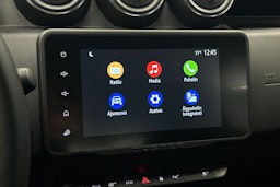 valkoinen Dacia Duster 2023 kuva 19.