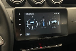 valkoinen Dacia Duster 2023 kuva 22.