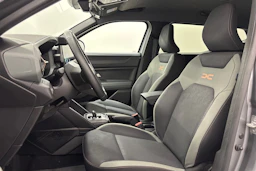 harmaa Dacia Duster 2024 kuva 11.