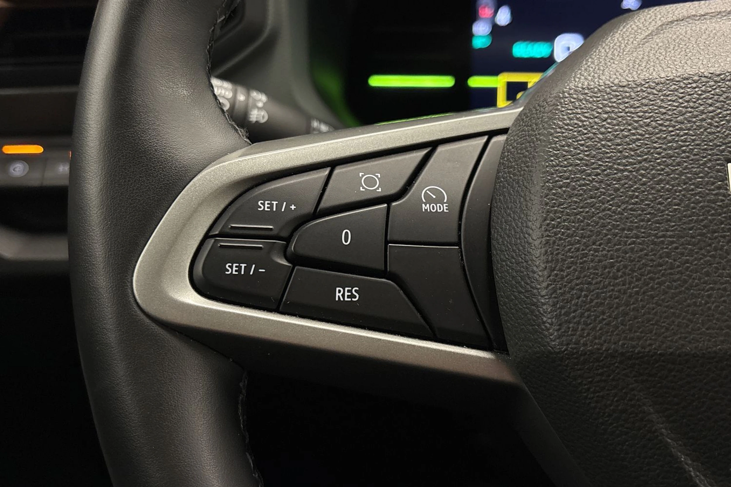 harmaa Dacia Duster 2024 kuva 13.