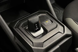harmaa Dacia Duster 2024 kuva 19.