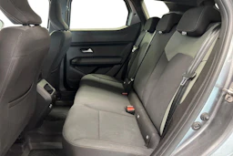 harmaa Dacia Duster 2024 kuva 8.