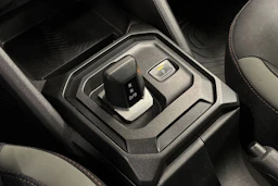 harmaa Dacia Duster 2024 kuva 18.