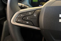 Musta Dacia Duster 2025 kuva 16.