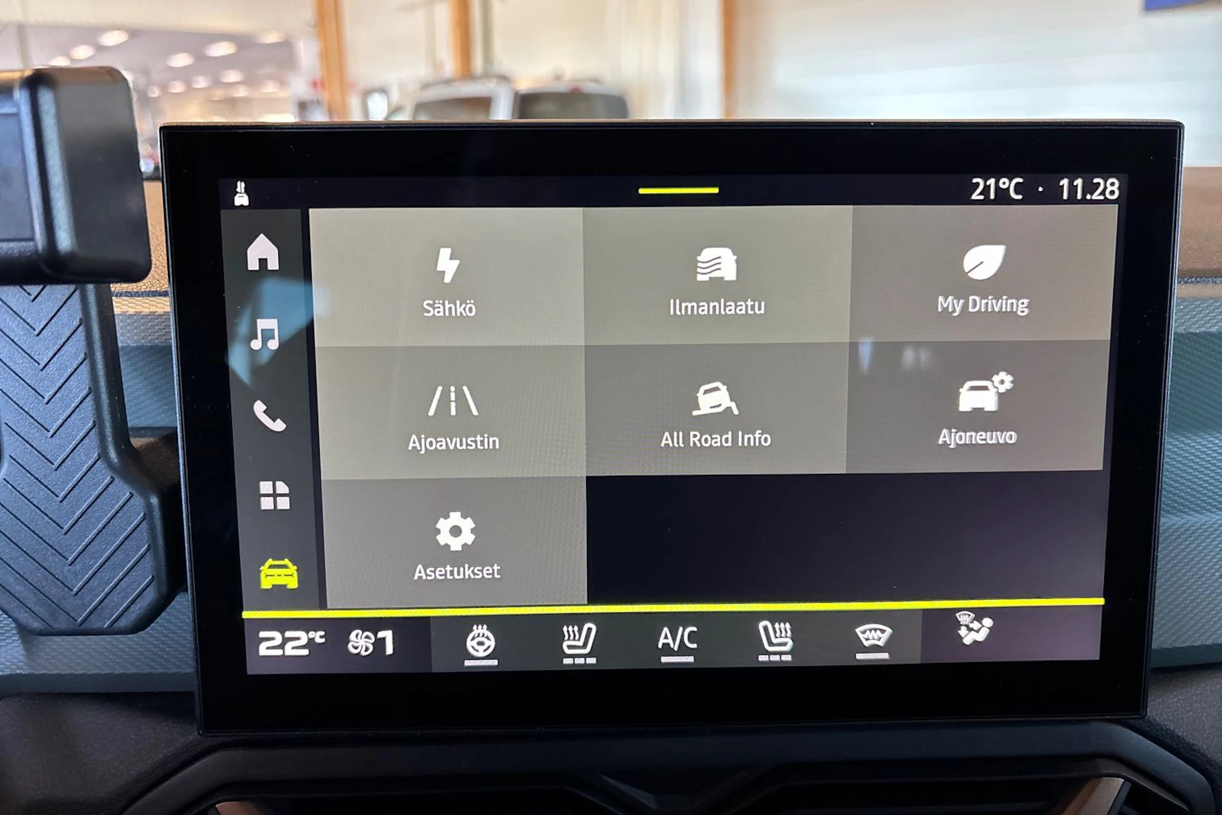 Musta Dacia Duster 2025 kuva 20.