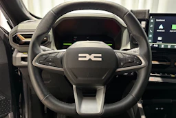 harmaa Dacia Duster 2025 kuva 20.