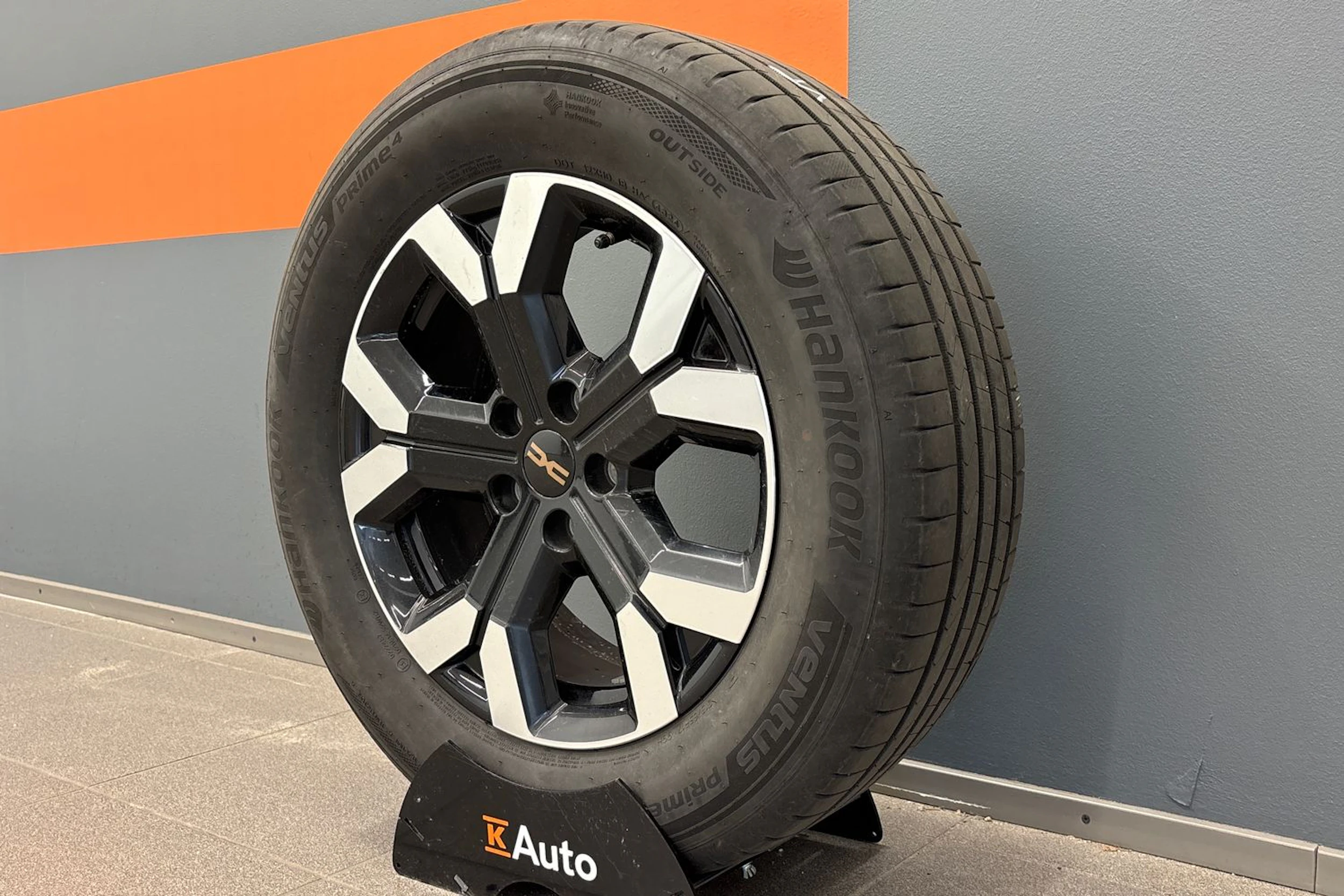 Harmaa Dacia Duster 2025 kuva 10.