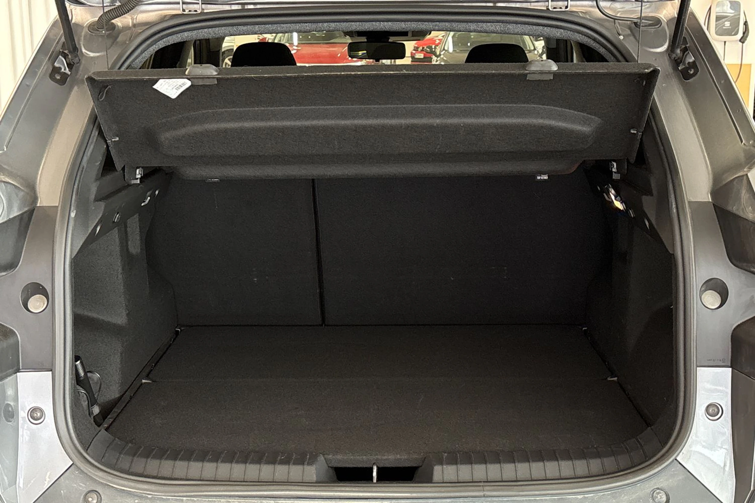 Harmaa Dacia Duster 2025 kuva 20.