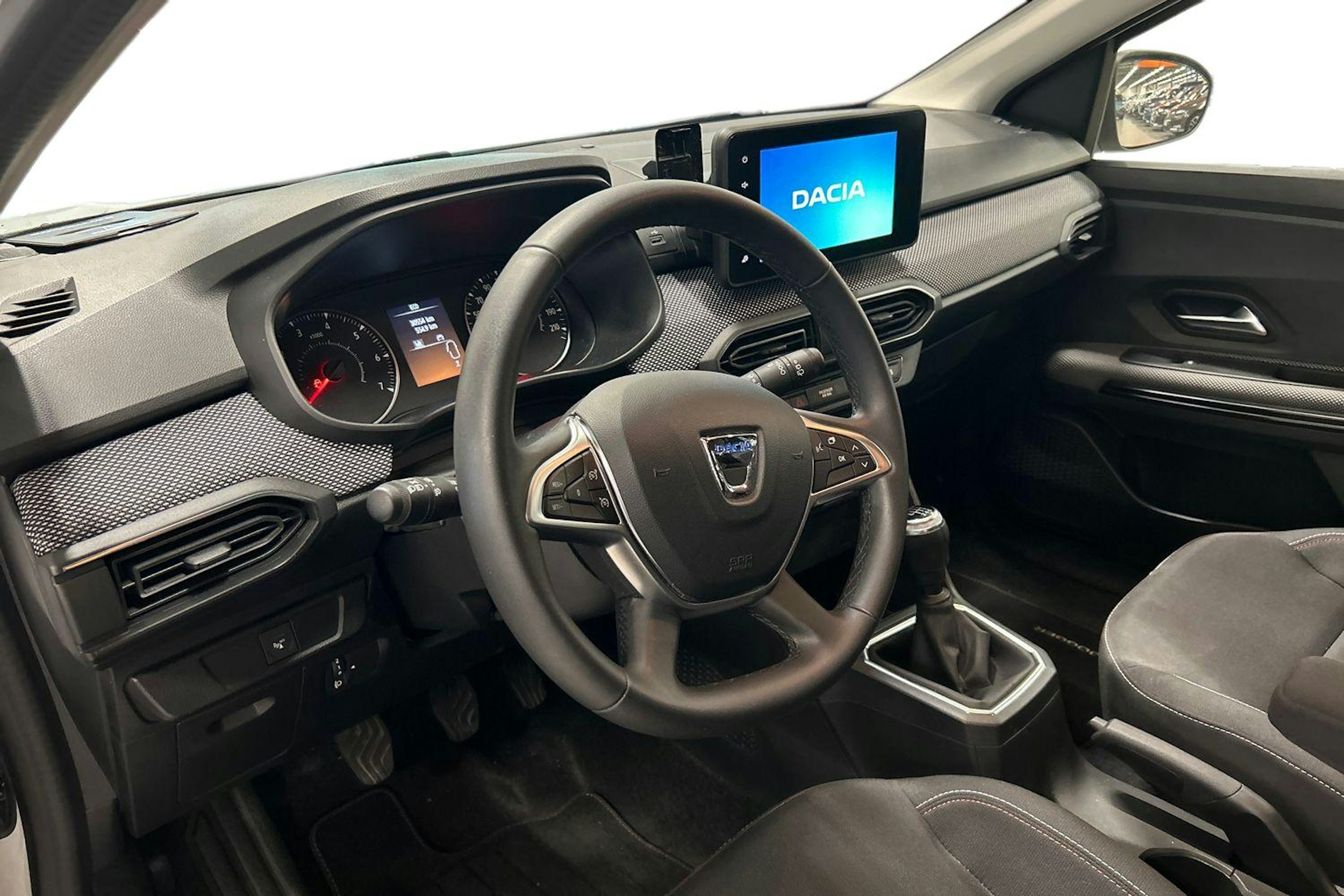 valkoinen Dacia Jogger 2022 kuva 3.