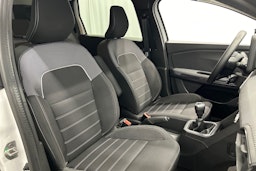 valkoinen Dacia Jogger 2022 kuva 14.