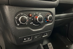 sininen Dacia Lodgy 2017 kuva 19.