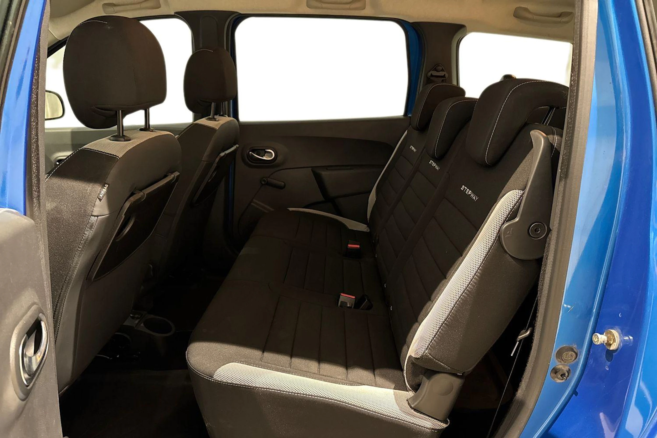 sininen Dacia Lodgy 2020 kuva 11.