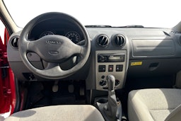 punainen Dacia Logan MCV 2010 kuva 7.