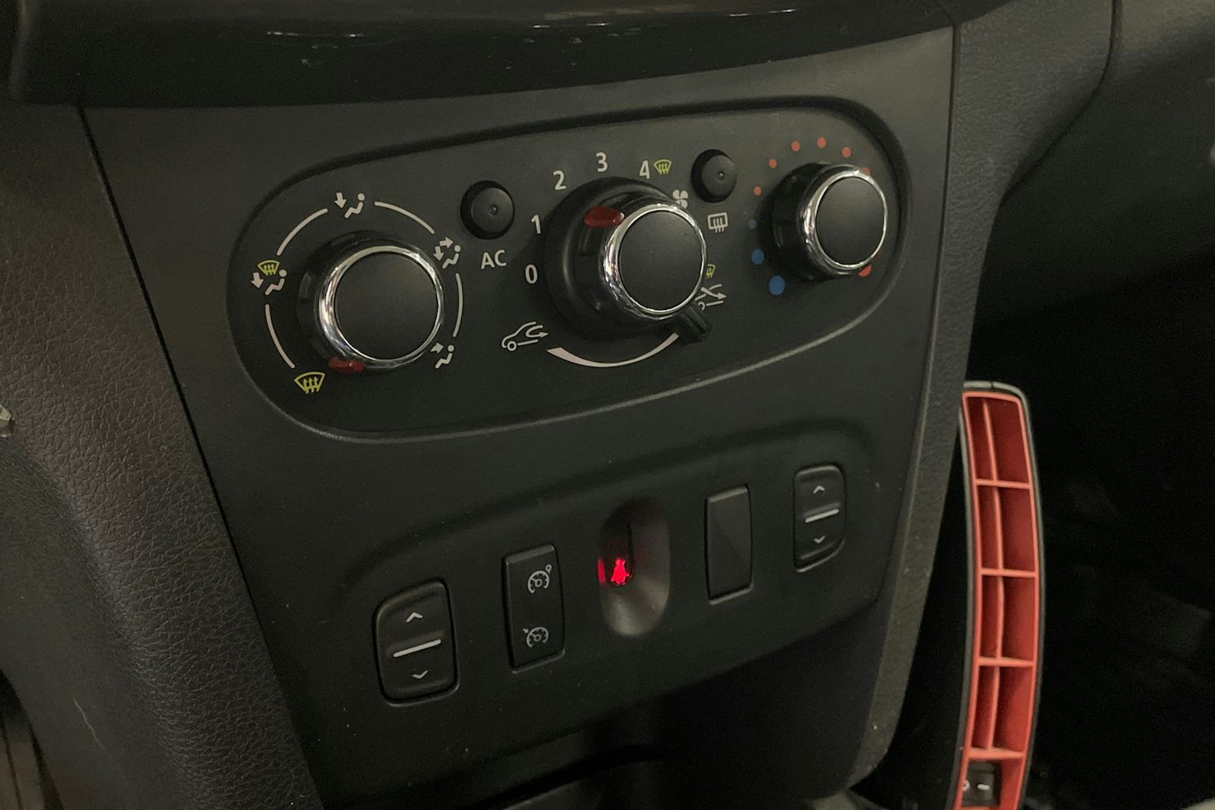 Harmaa Dacia SANDERO 2013 kuva 18.