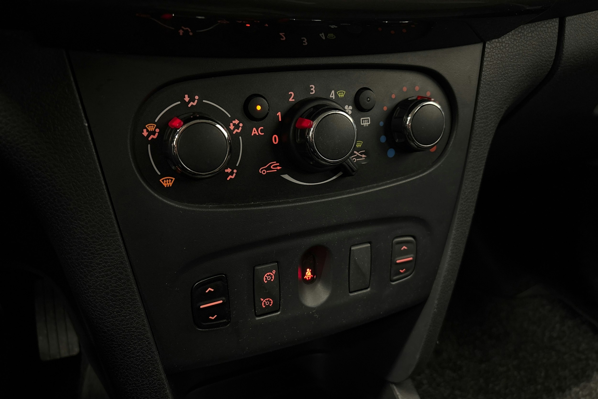 harmaa Dacia Sandero 2013 kuva 16.