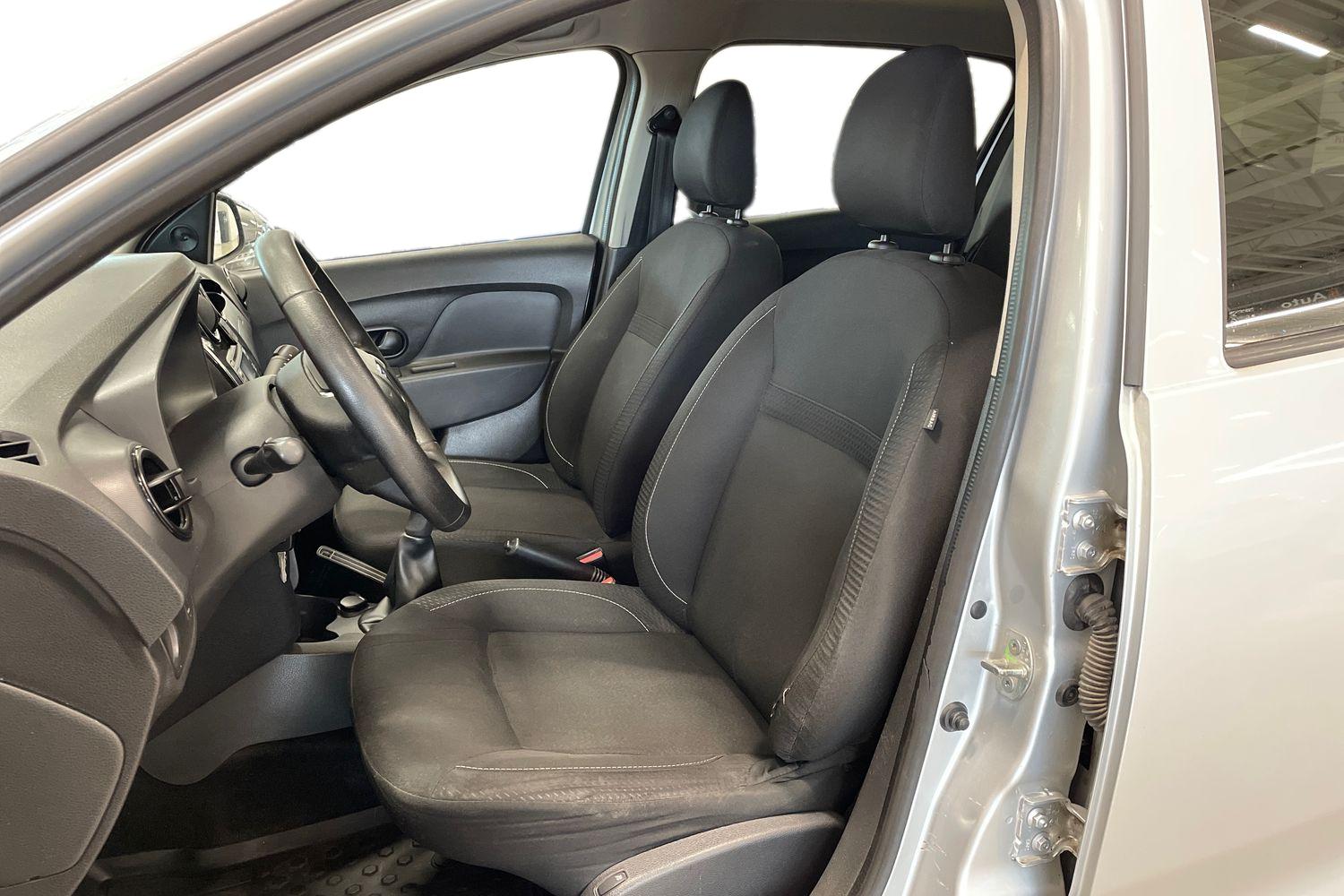 Dacia Sandero TCe 90 Ambiance 2017, kuva 6/23