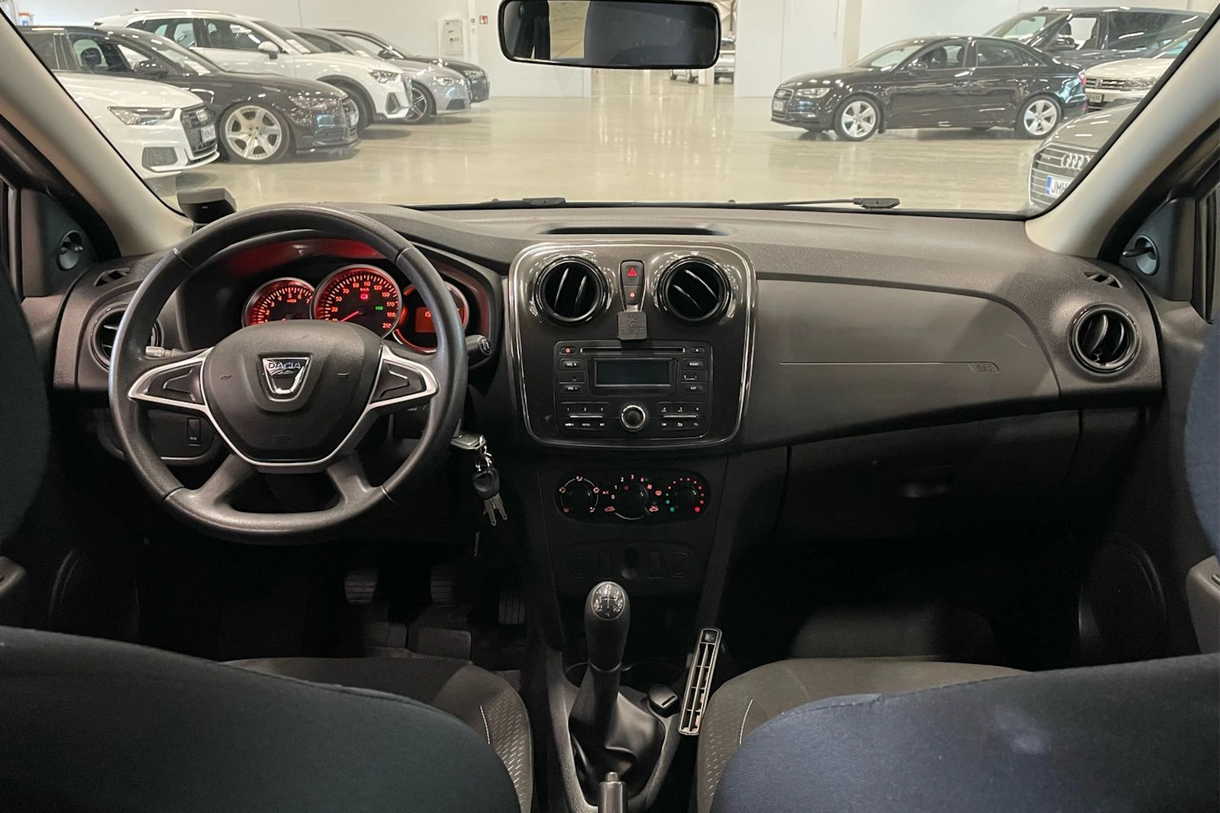harmaa Dacia Sandero 2017 kuva 11.