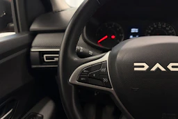 punainen Dacia Sandero 2023 kuva 15.
