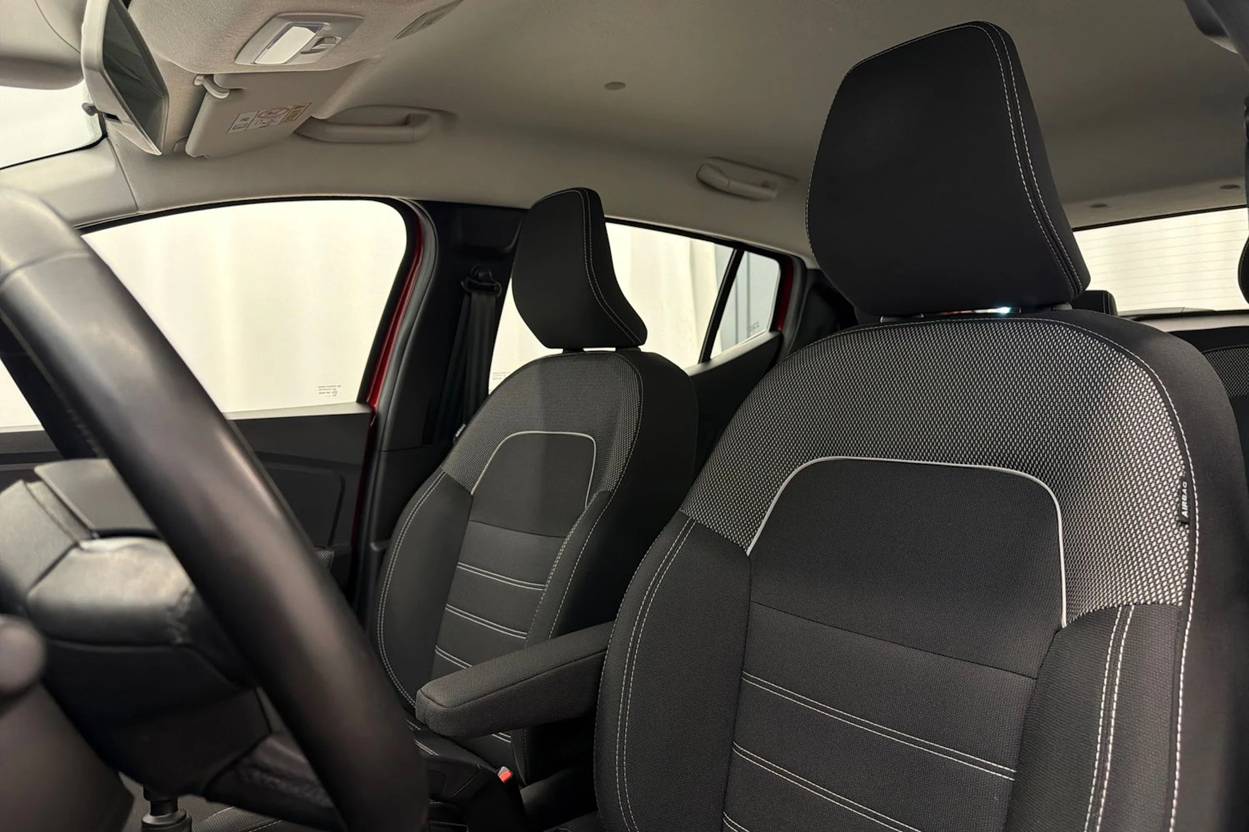 punainen Dacia Sandero 2023 kuva 25.