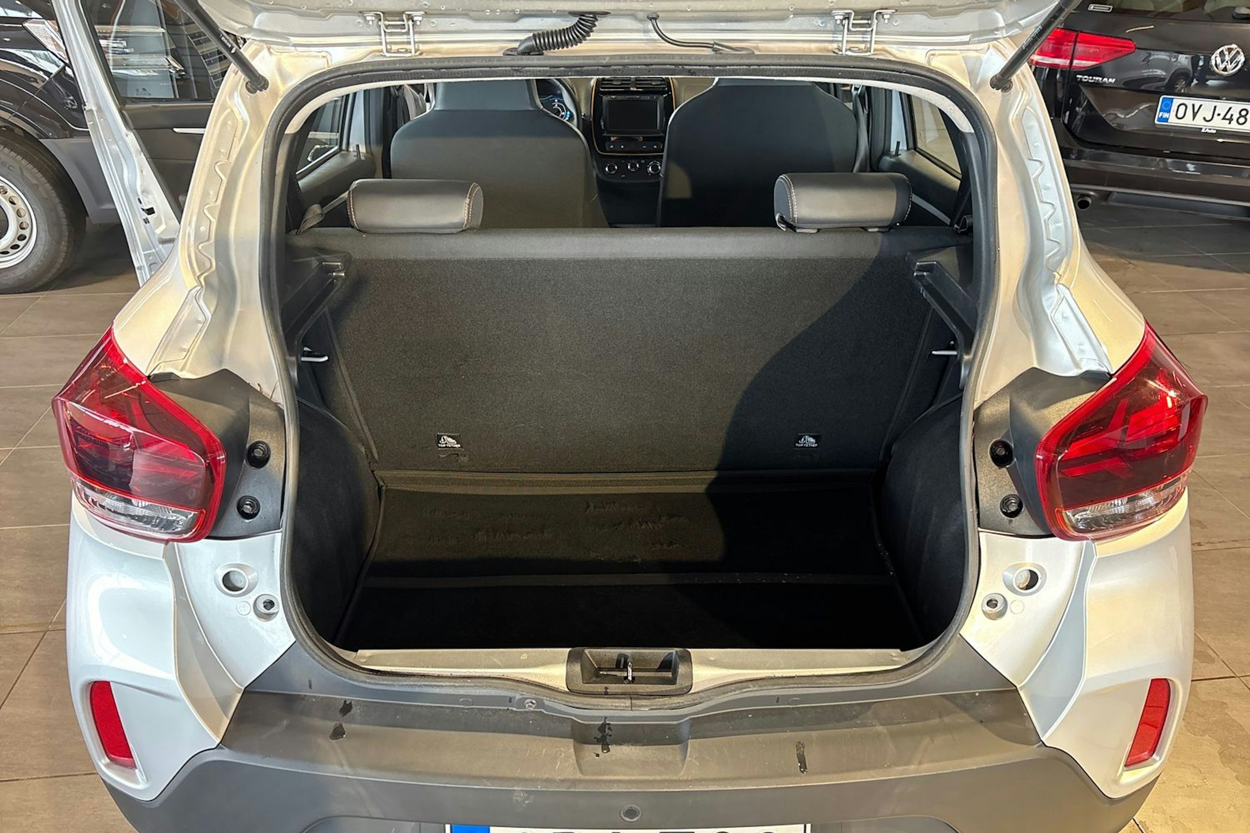 harmaa Dacia SPRING 2021 kuva 19.