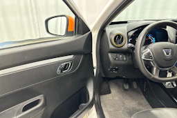 valkoinen Dacia Spring 2021 kuva 14.