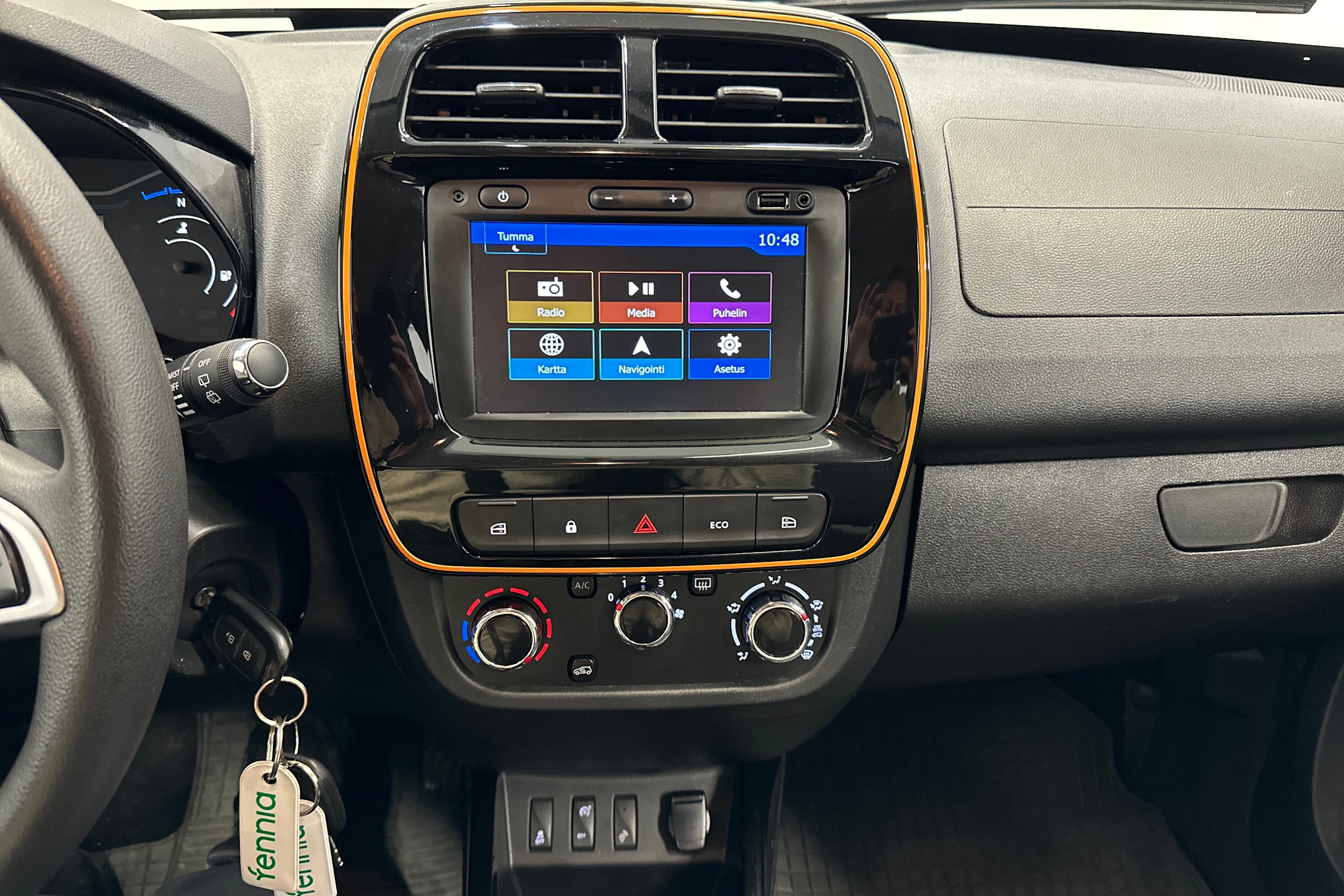 valkoinen Dacia Spring 2021 kuva 17.