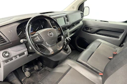valkoinen Opel Vivaro 2021 kuva 8.