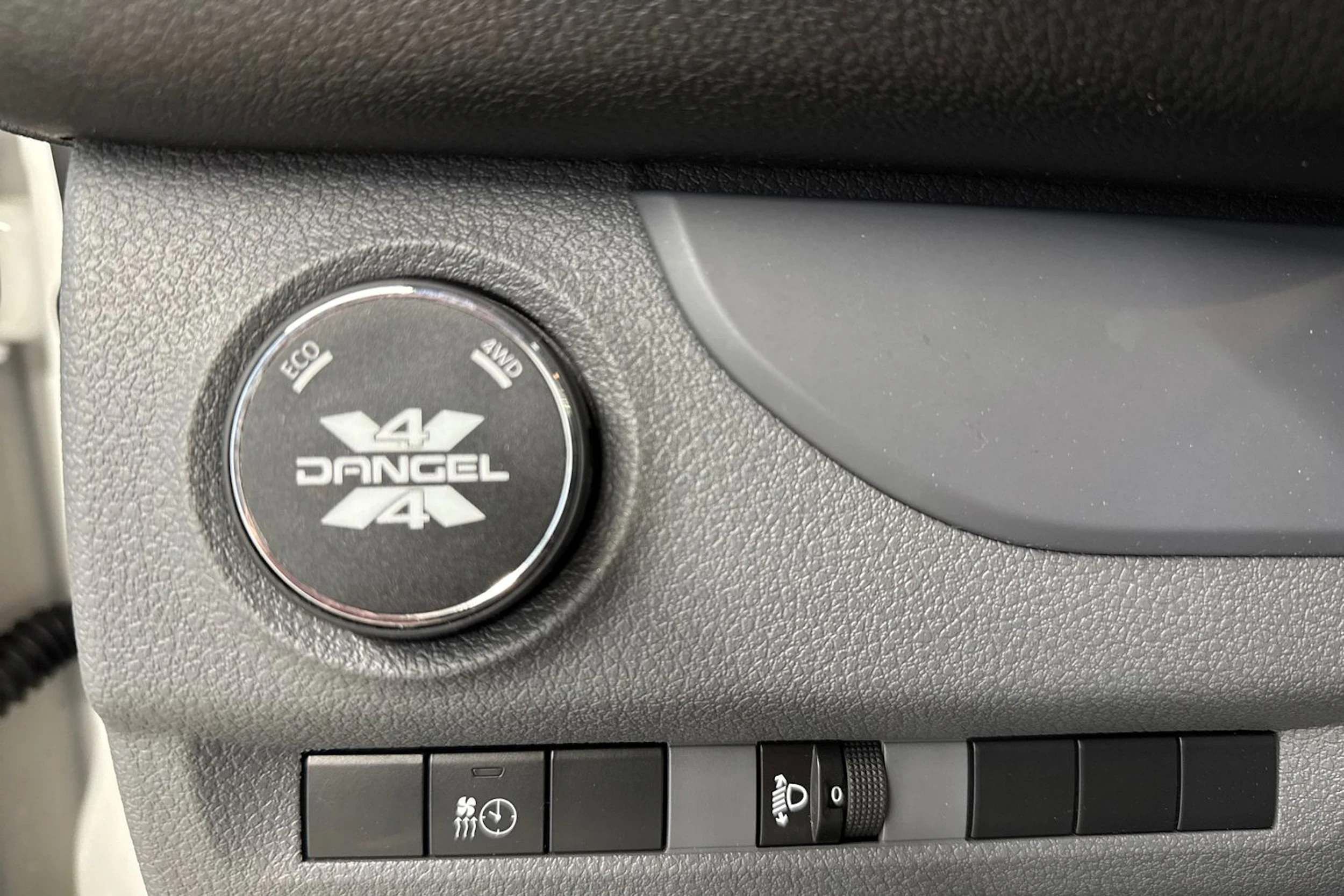 valkoinen Opel Vivaro 2021 kuva 18.