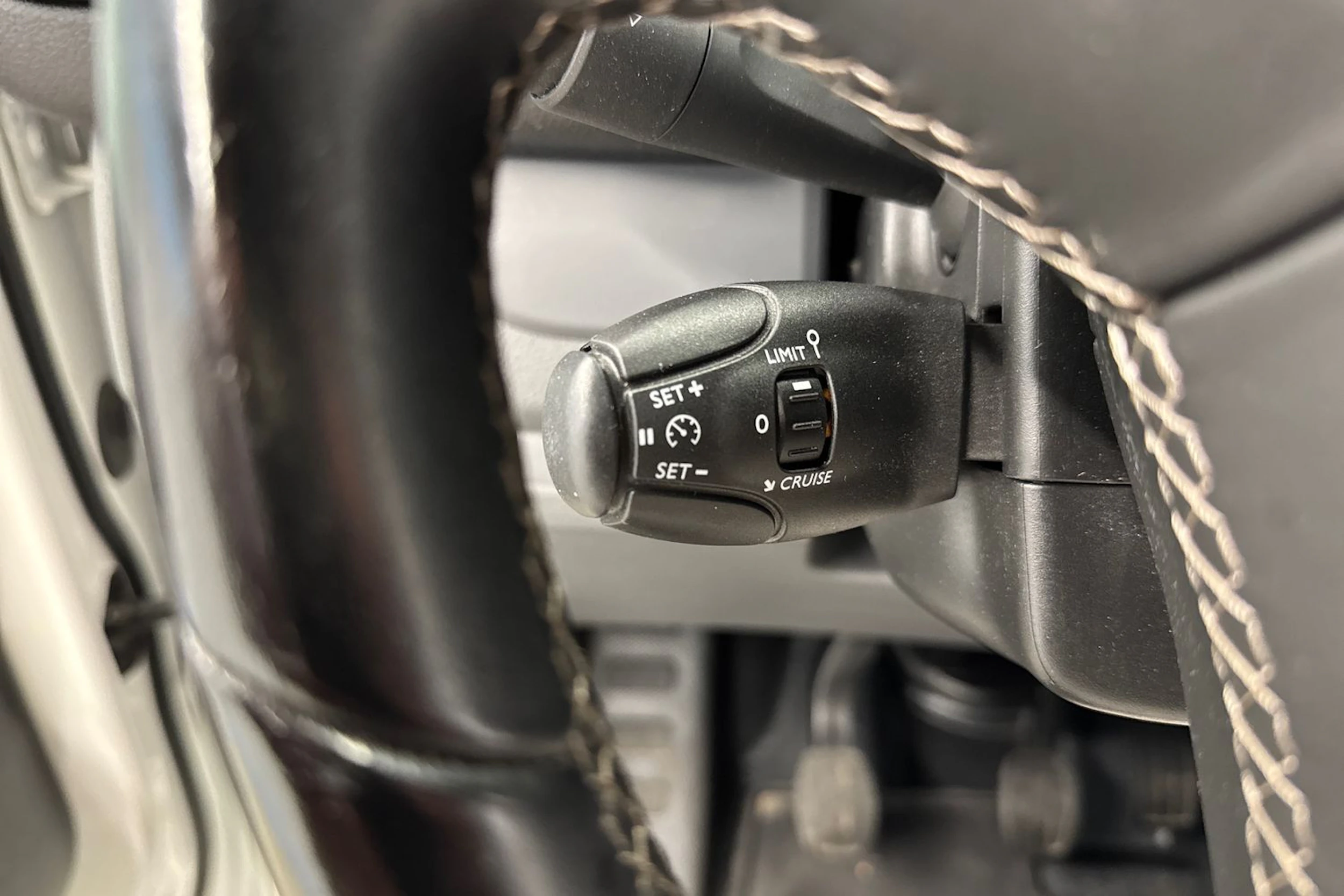 valkoinen Opel Vivaro 2021 kuva 21.