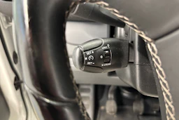 valkoinen Opel Vivaro 2021 kuva 21.