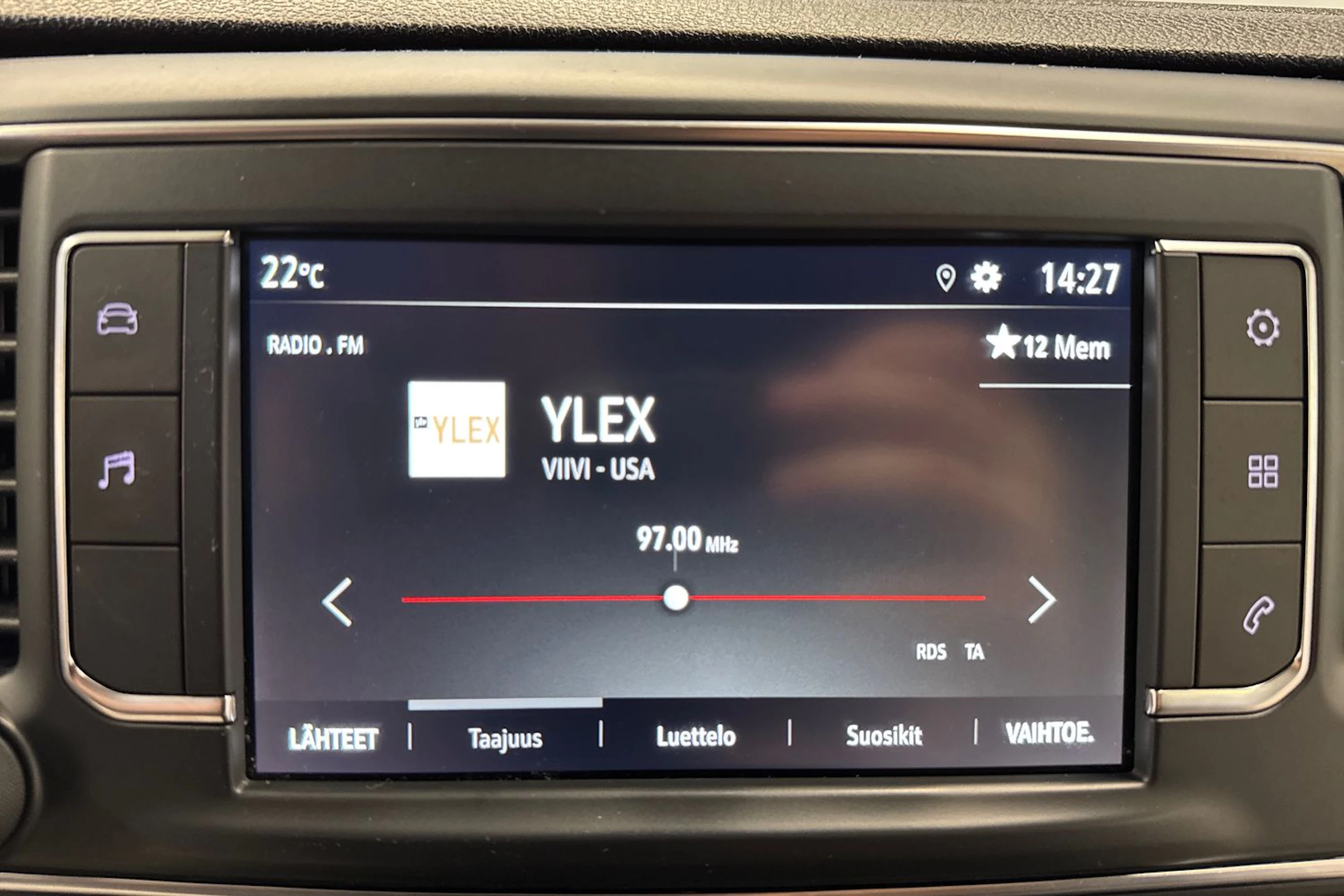valkoinen Opel Vivaro 2021 kuva 25.