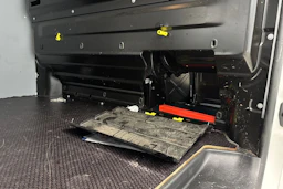 valkoinen Opel Vivaro 2021 kuva 30.