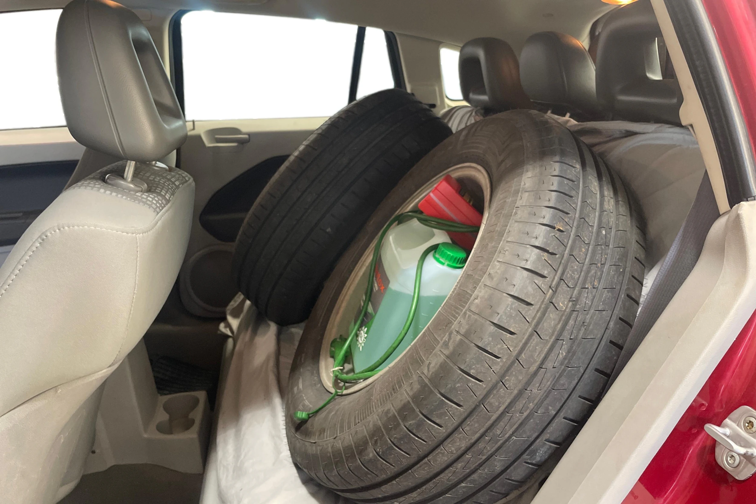 punainen Dodge Caliber 2006 kuva 8.