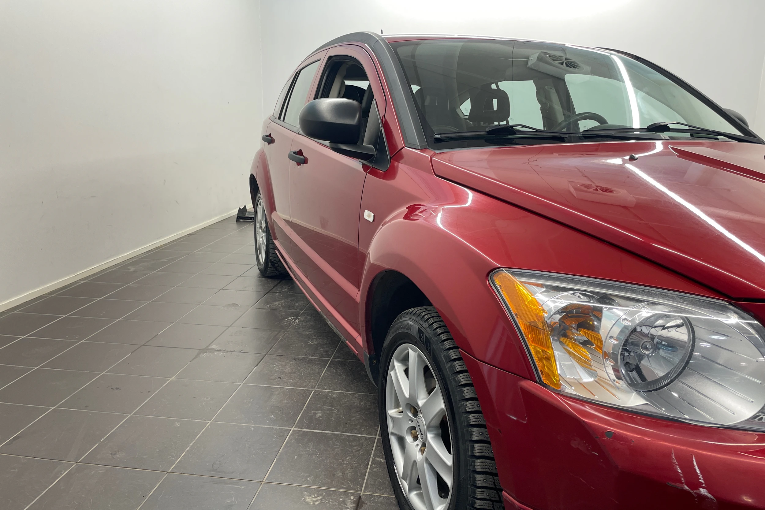 punainen Dodge Caliber 2006 kuva 20.