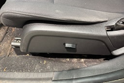 Musta Dodge Journey 2010 kuva 17.
