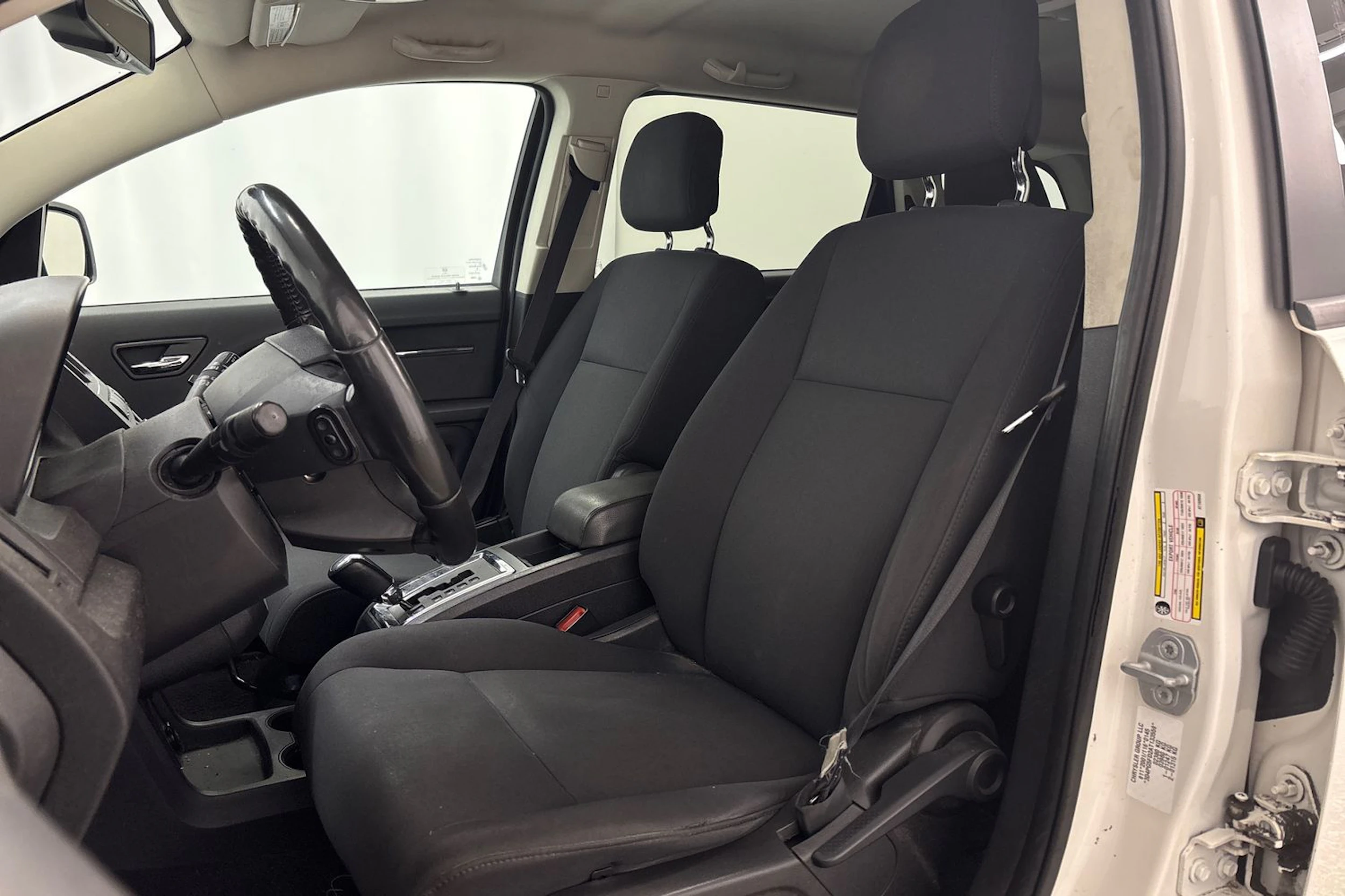 valkoinen Dodge Journey 2010 kuva 13.