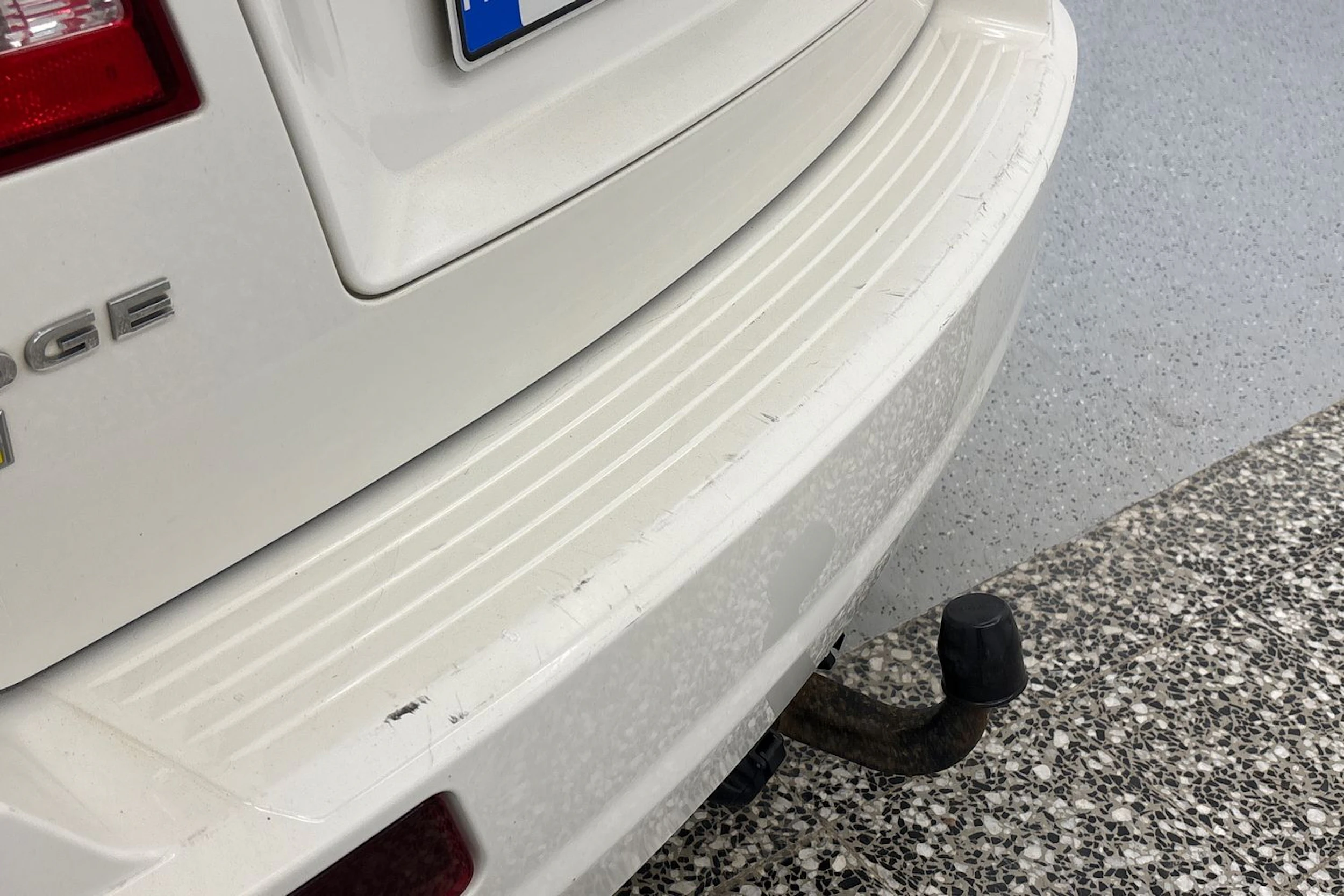 valkoinen Dodge Journey 2010 kuva 25.