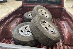 punainen Dodge RAM 2001 kuva 11.